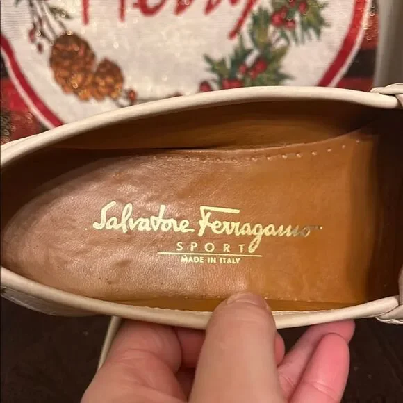 Vintage Salvatore Ferragamo 4A Narrow Beige Women's Loafers - Picture 11 of 12